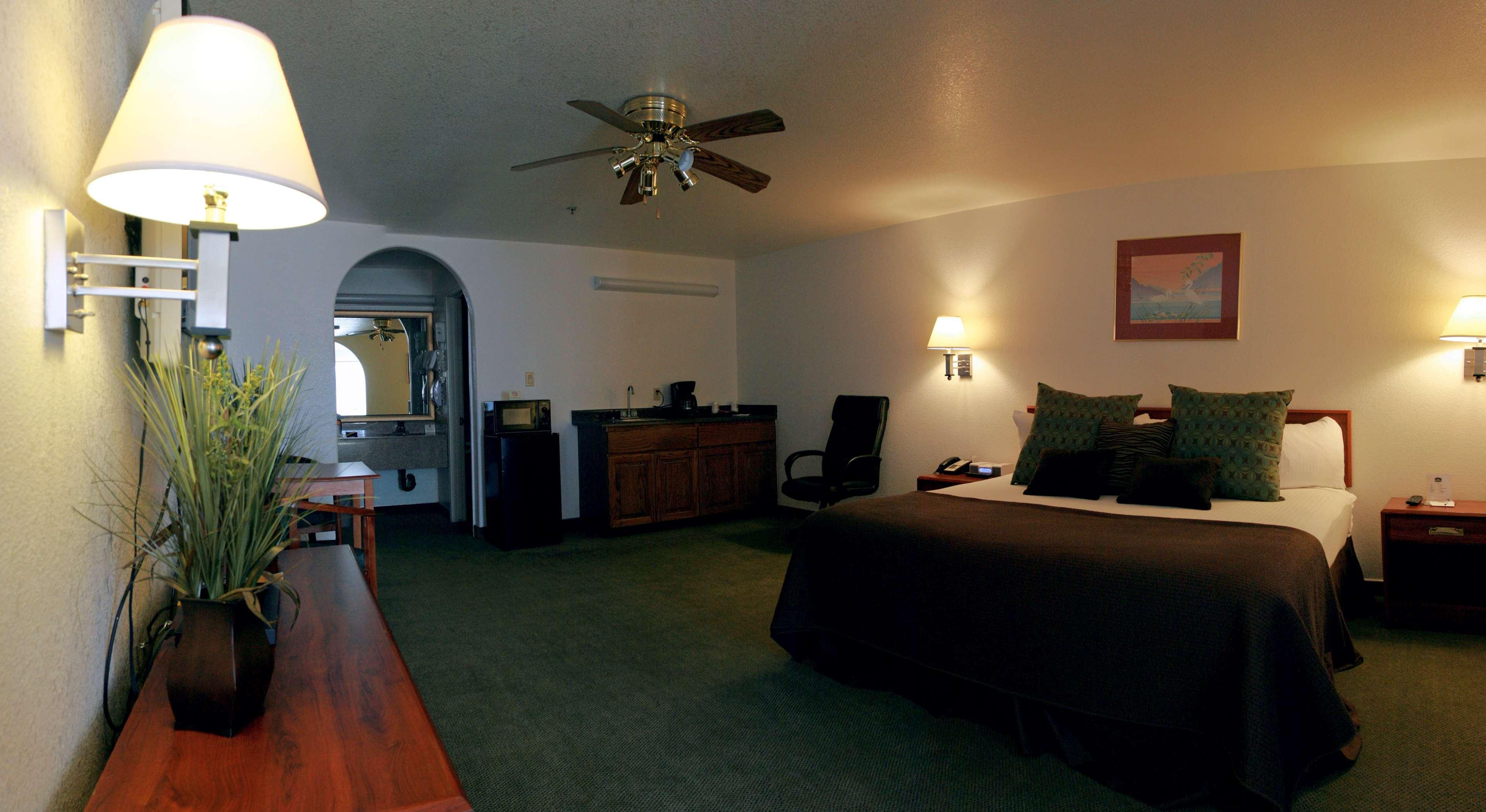 Best Western Colorado River Inn Needles Phòng bức ảnh
